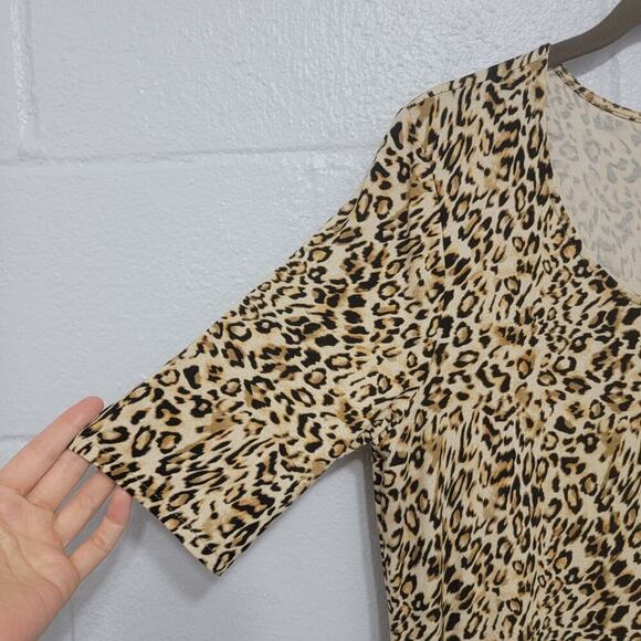 Chicos Animal Print Dress 0 (US 4/6) Short Sleeve Leopard Print Stretch 580 - Picture 4 of 11